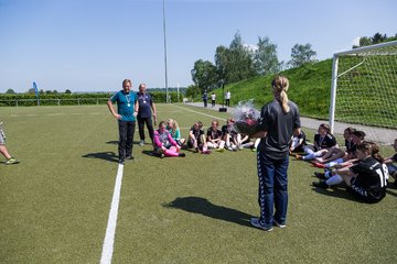 Bild 103 - B-Juniorinnen Pokalfinale SV Henstedt Ulzburg - SG Holstein Sued : 2:0